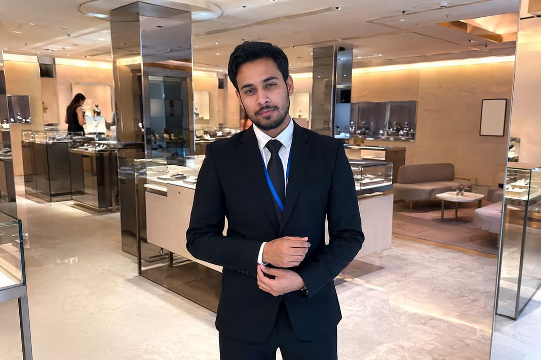 Fashion Retail Security Services In A Luxury Fashion Retail Store – sample image